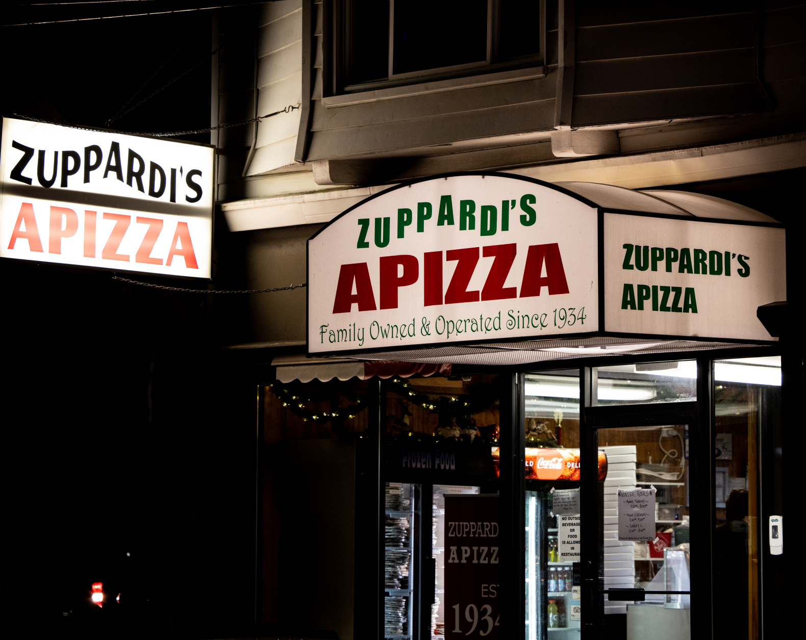 Zuppardi's Apizza New Havenstyle pizzeria